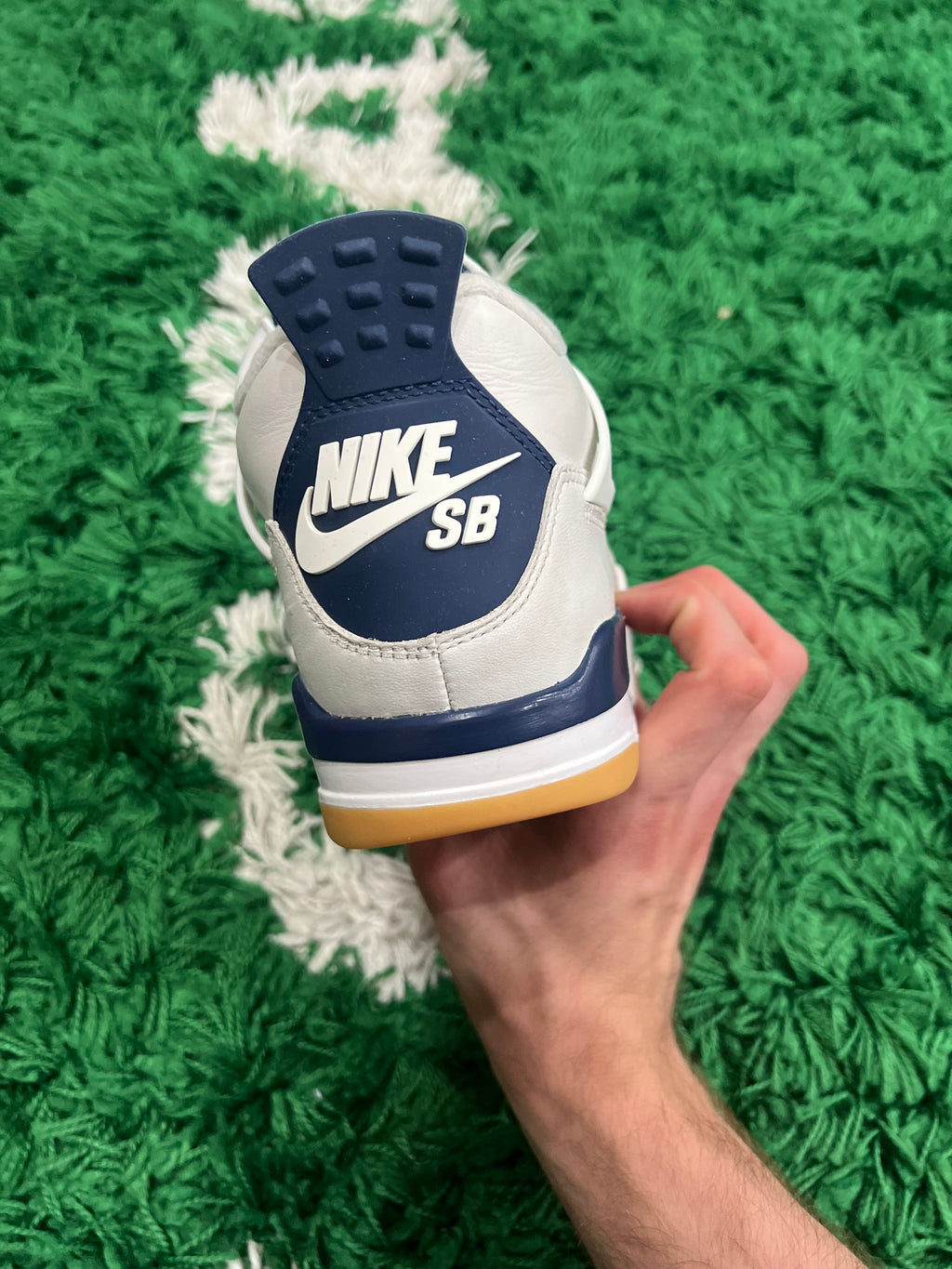 Jordan 4 SB Navy (Preowned 5M)