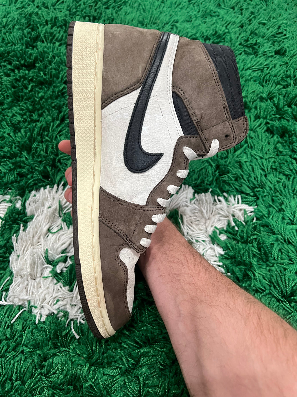 Jordan 1 High Travis Scott Mocha (Pre-Owned Size 12M)