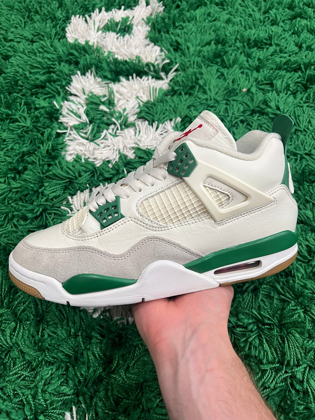 Jordan 4 SB Pine Green (Preowned 8.5M)