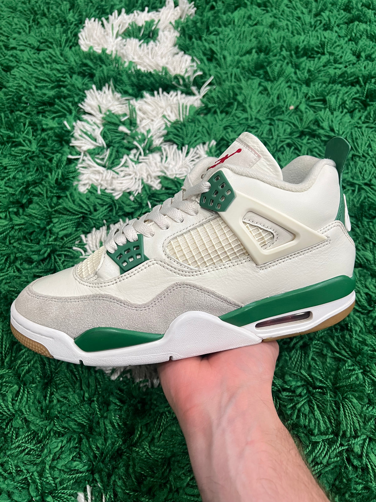 Jordan 4 SB Pine Green (Preowned 8.5M)