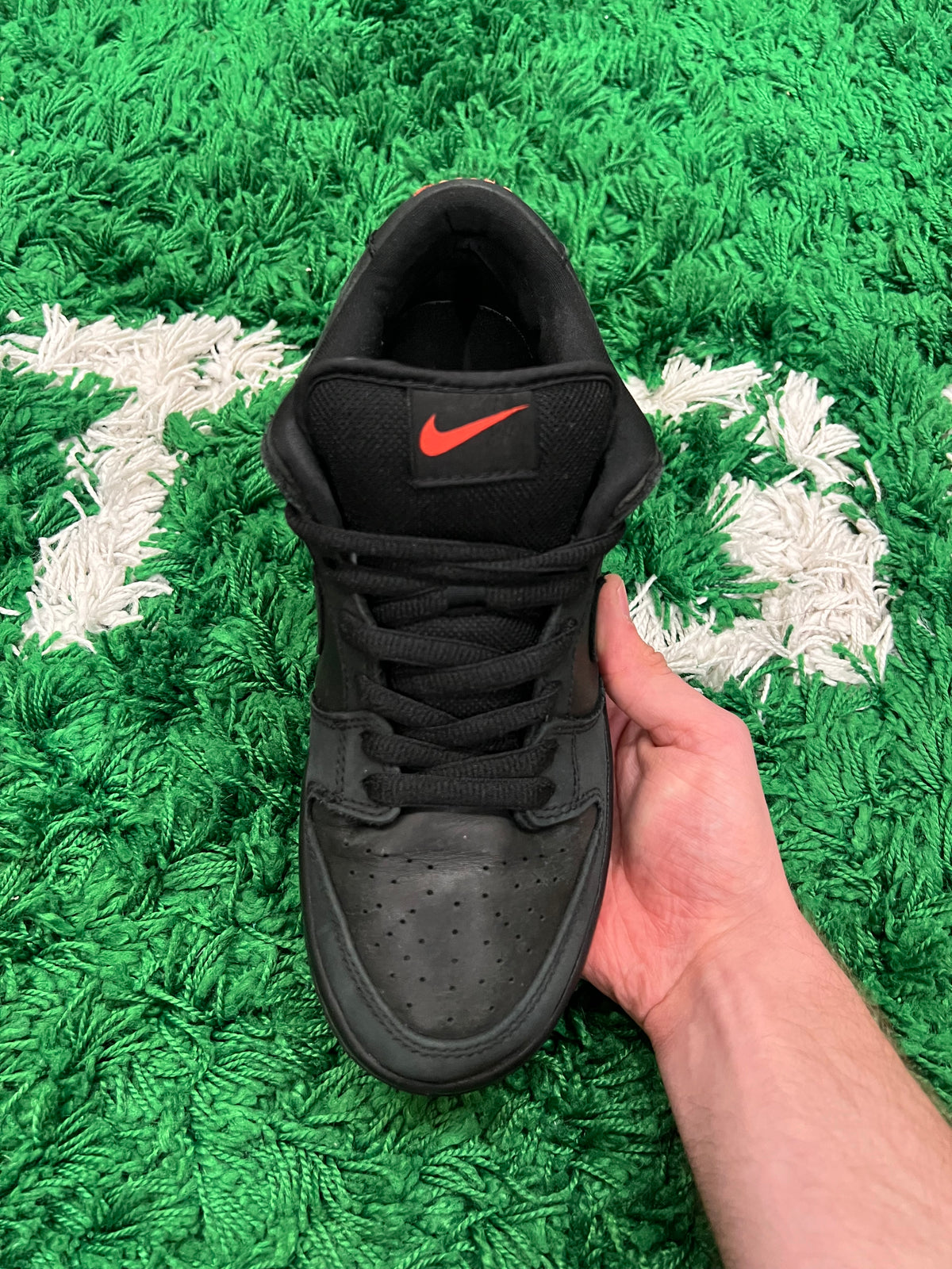 Nike SB Dunk Low Black Pigeon (Preowned 8M)