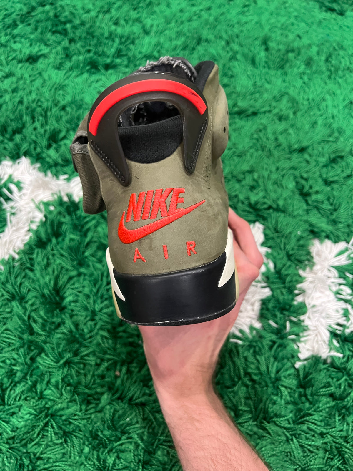 Jordan 6 Travis Scott (Preowned 13M)