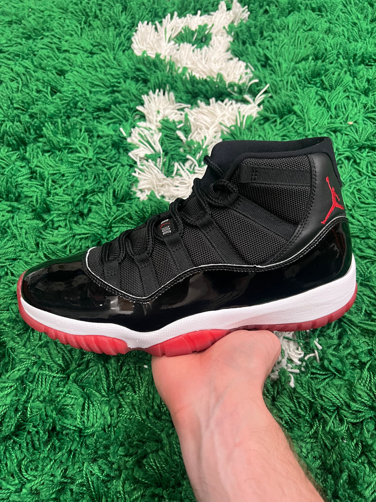 Jordan 11 Playoffs Bred (2019) (Preowned 9.5M)