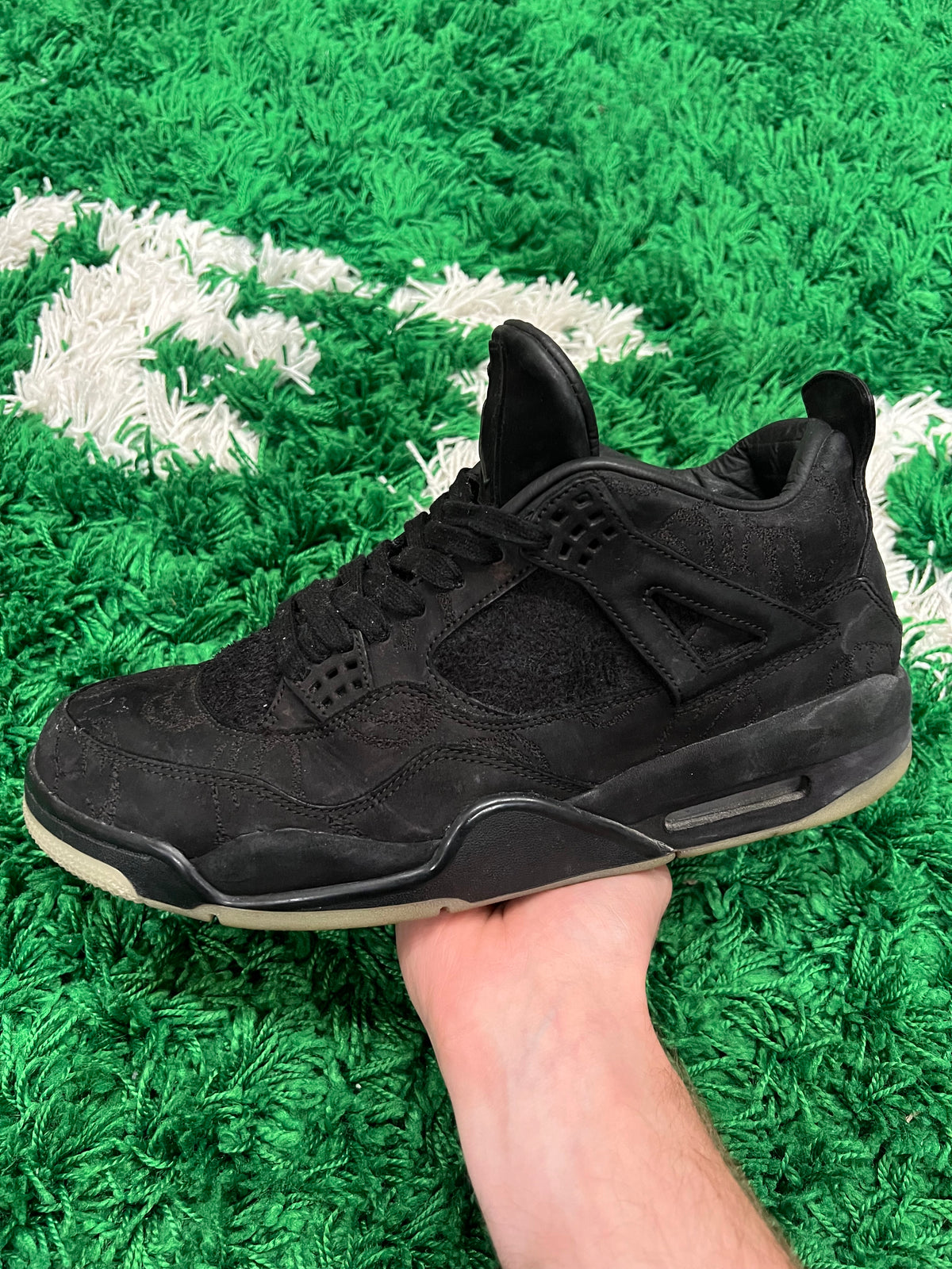 Jordan 4 Kaws Black (Preowned 12M)