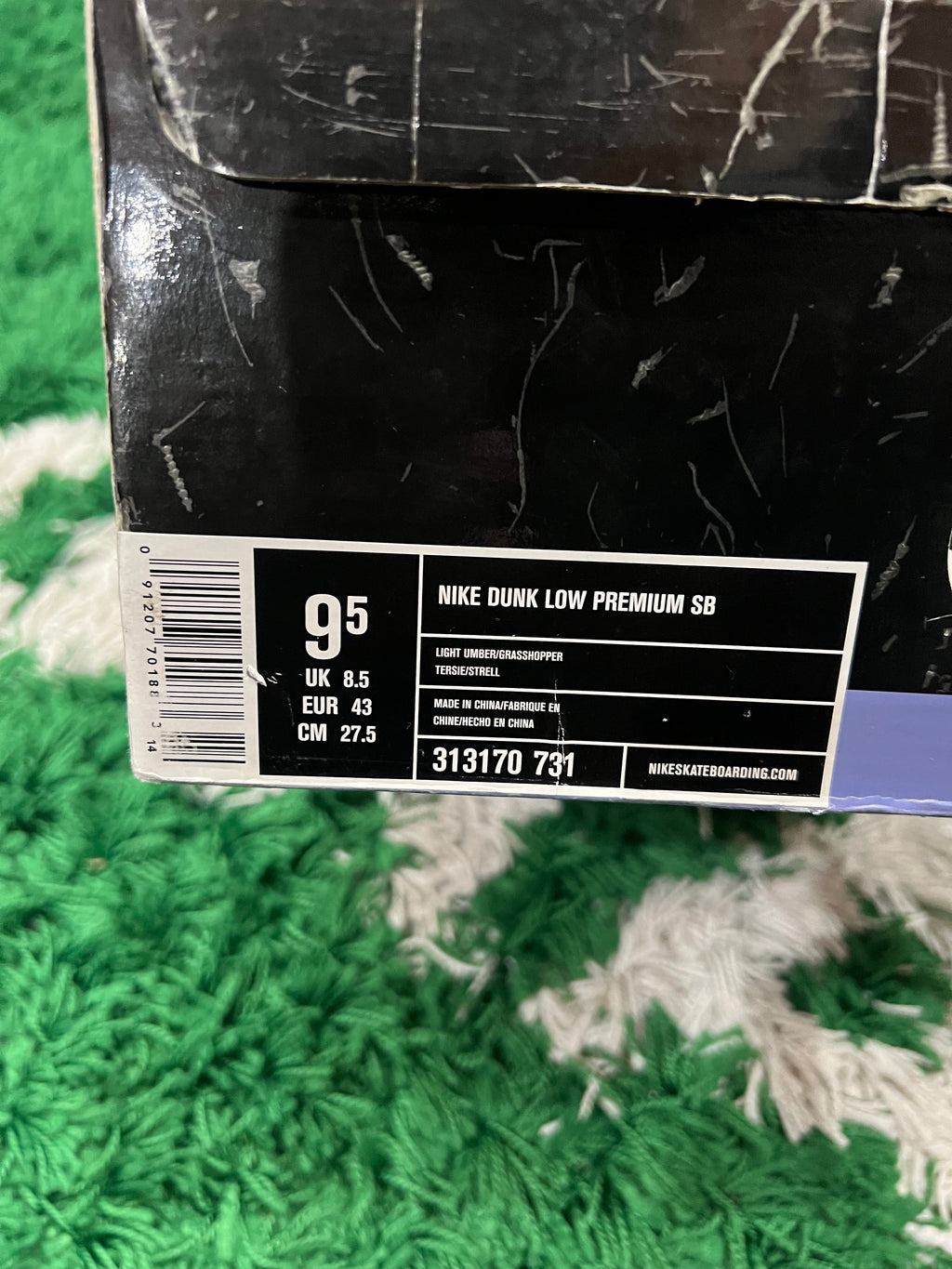 Nike SB Dunk Low Baby Bear (Preowned 9.5M)