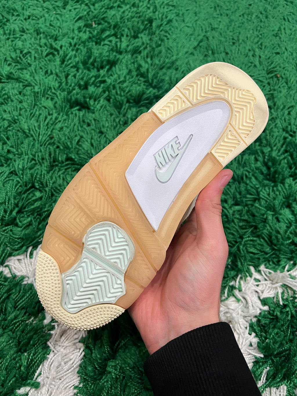 Jordan 4 Off-White Sail (Preowned 5.5M/7W)