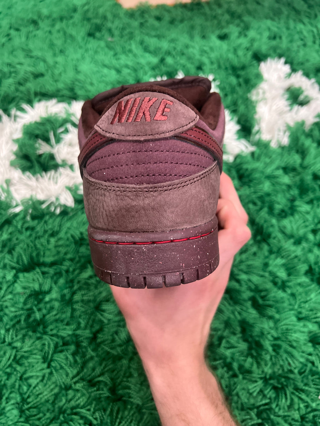 Nike SB Dunk Low City of Love Burgundy Crush (Preowned 11M)