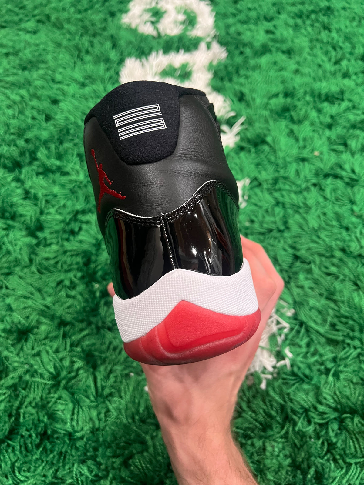 Jordan 11 Playoffs Bred (2019) (Preowned 9.5M)