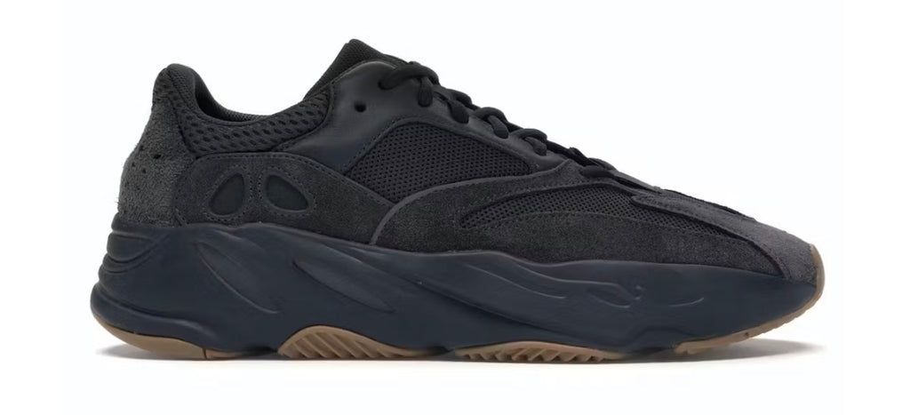 Adidas Yeezy 700 Utility Black (Preowned 9M)
