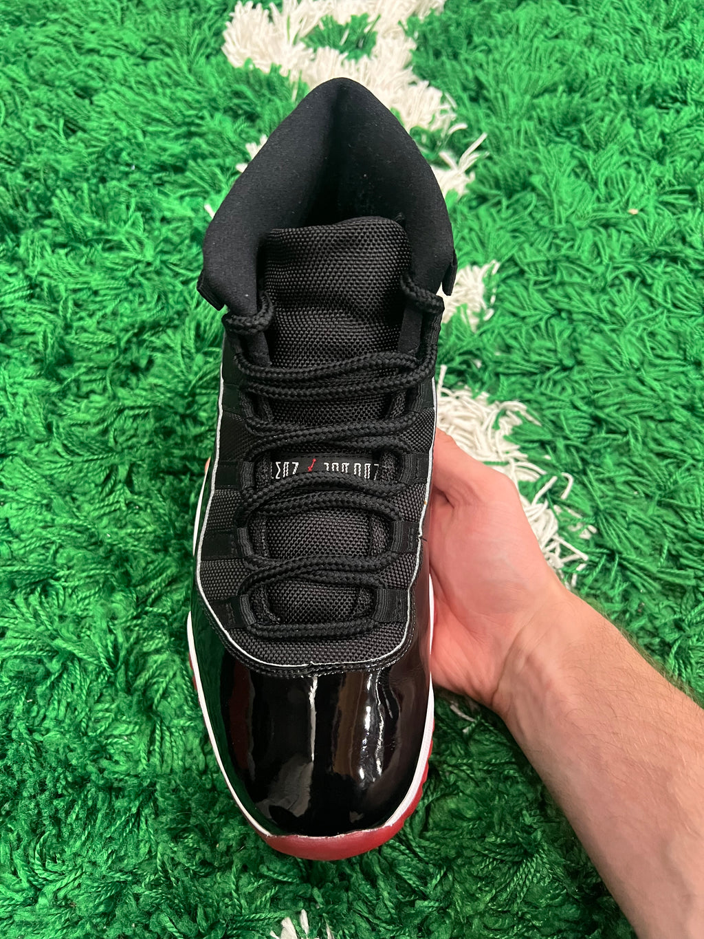 Jordan 11 Playoffs Bred (2019) (Preowned 9.5M)