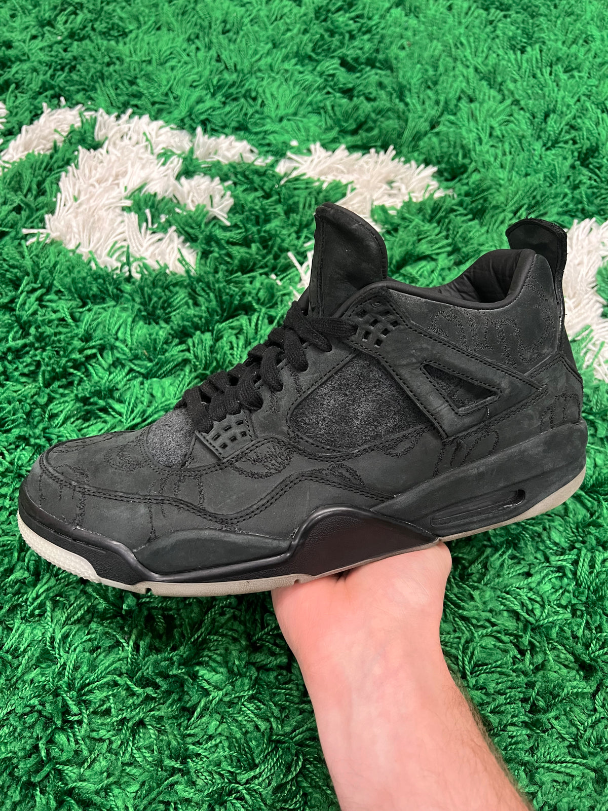 Jordan 4 Kaws Black (Preowned 12M)