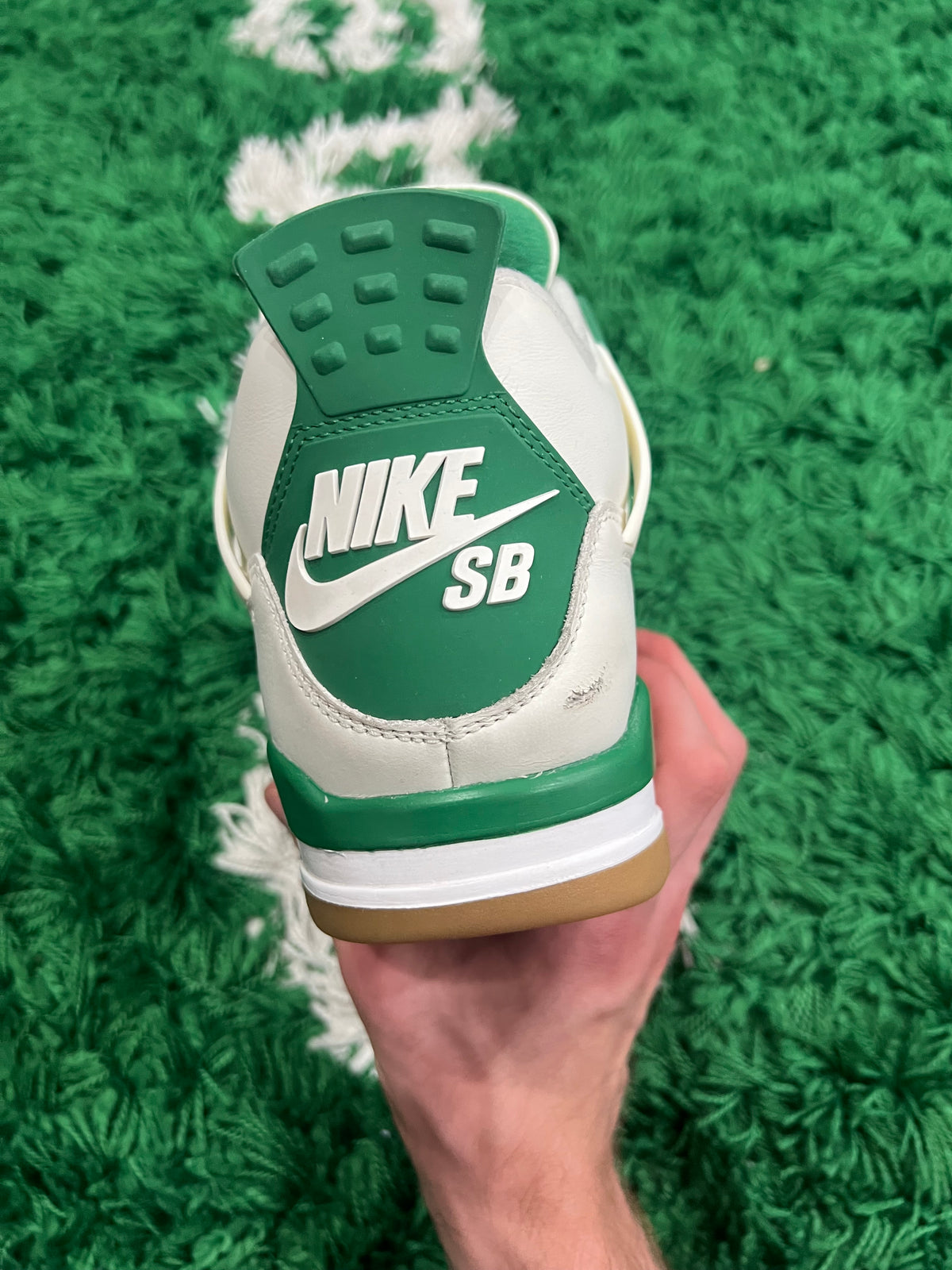 Jordan 4 SB Pine Green (Preowned 9M)