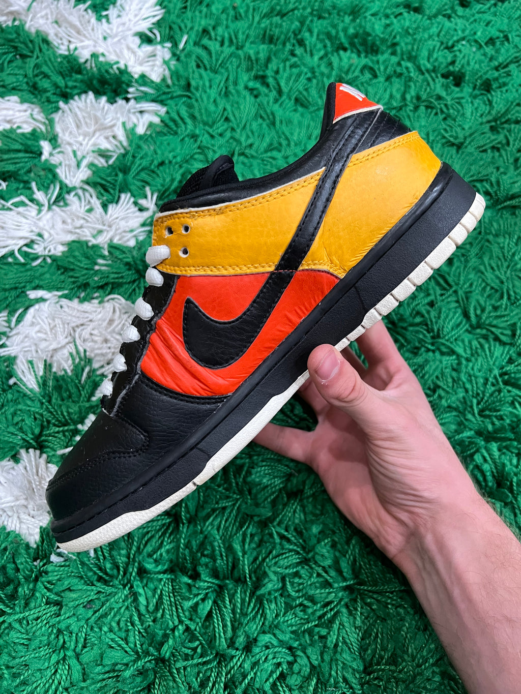 Nike SB Dunk Low Raygun (Preowned 9.5M)