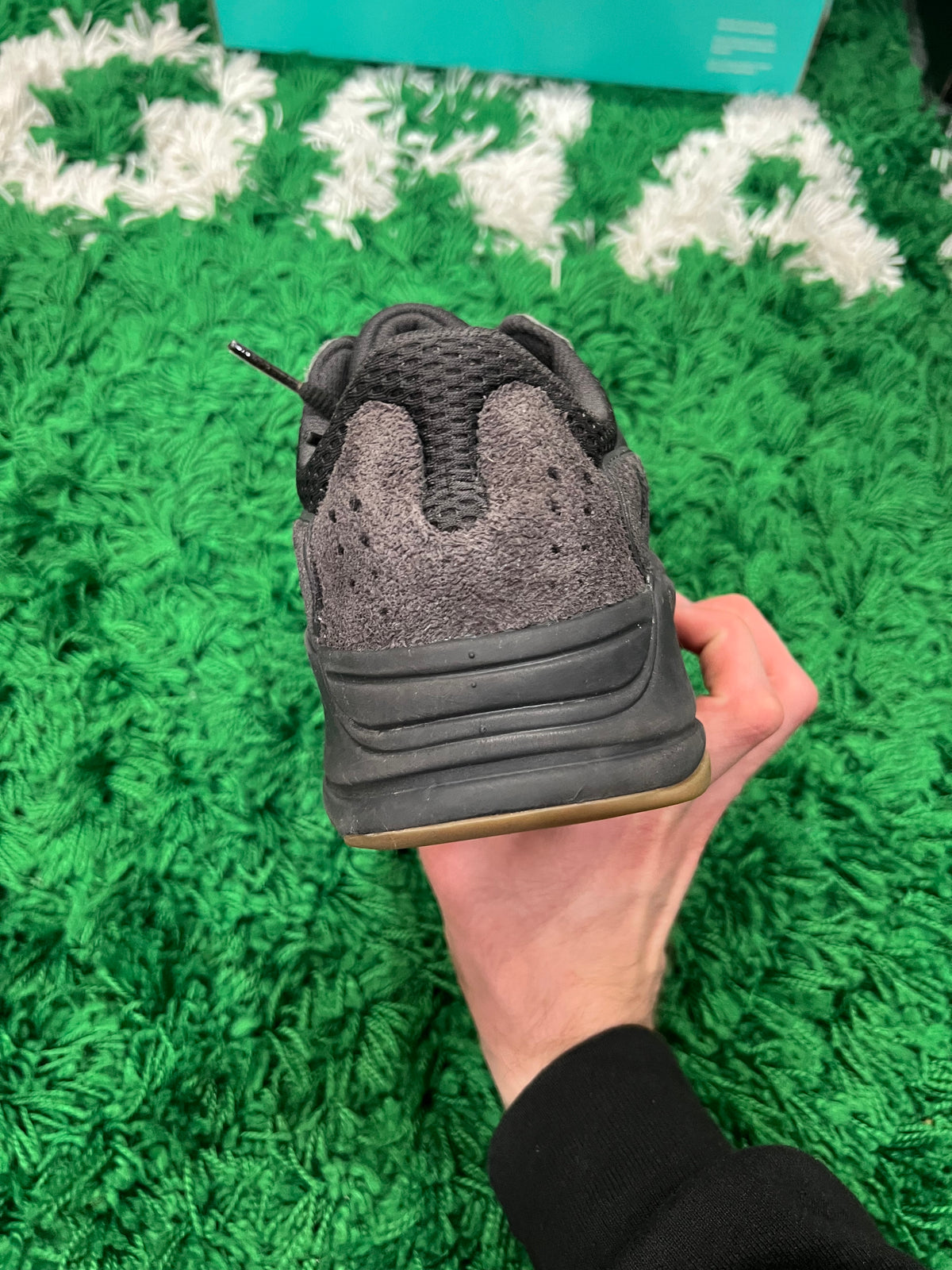Adidas Yeezy 700 Utility Black (Preowned 9M)