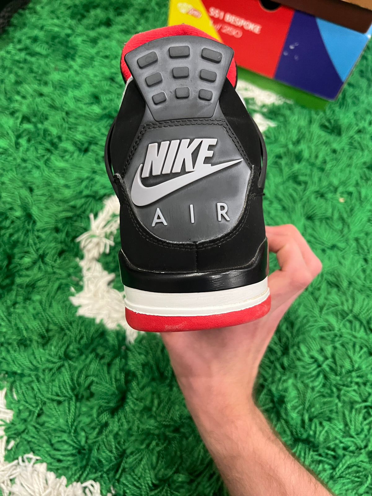 Jordan 4 Bred (2019) (Preowned 12M)