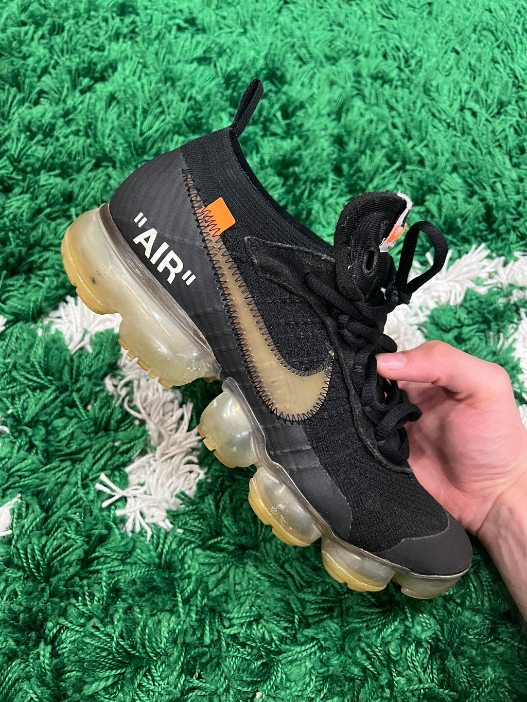 Nike Air VaporMax Off-White Black (2018) (Preowned 9M)