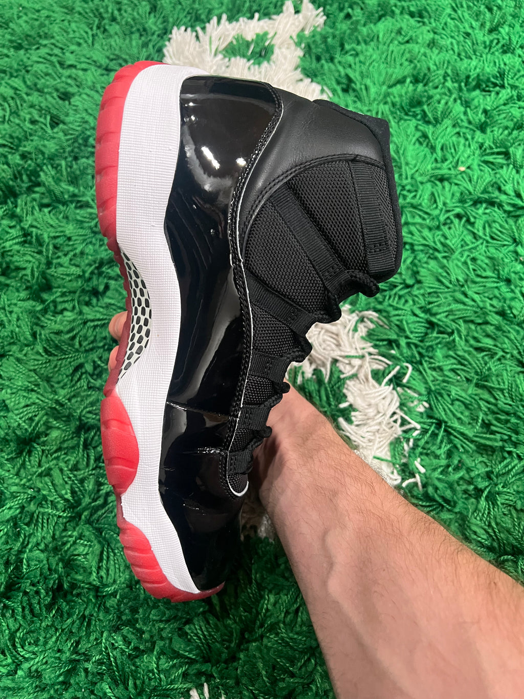 Jordan 11 Playoffs Bred (2019) (Preowned 9.5M)