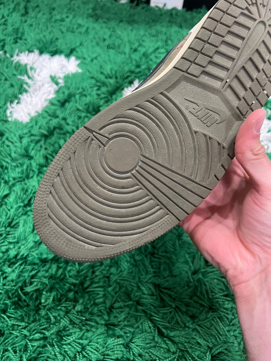 Jordan 1 Low Travis Scott Medium Olive (Pre-Owned 8.5M)