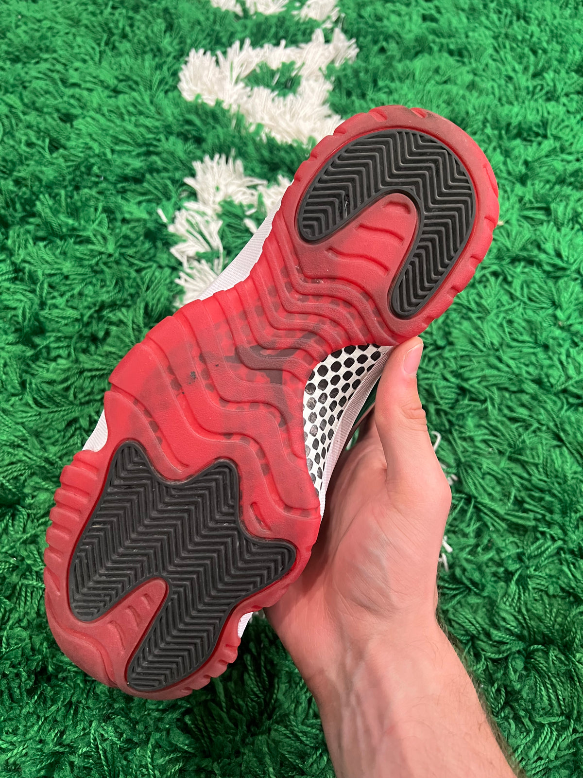 Jordan 11 Playoffs Bred (2019) (Preowned 9.5M)