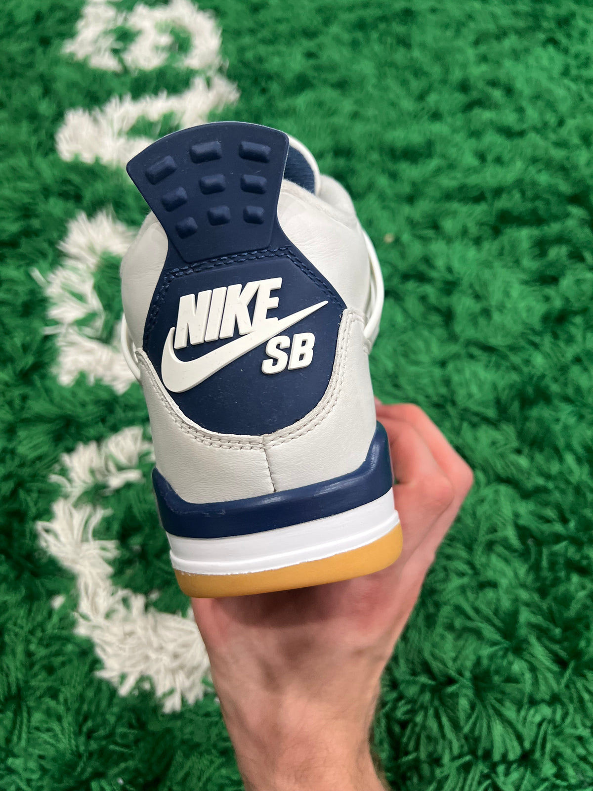 Jordan 4 SB Navy (Preowned 5M)