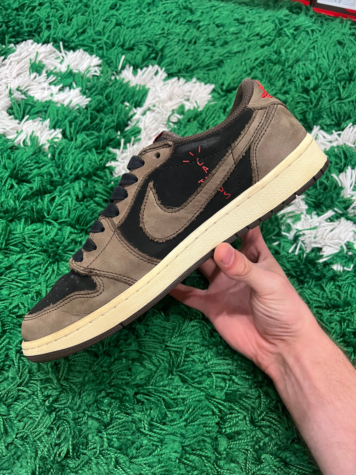 Jordan 1 Low Travis Scott Mocha (Pre-Owned Size 9.5M)